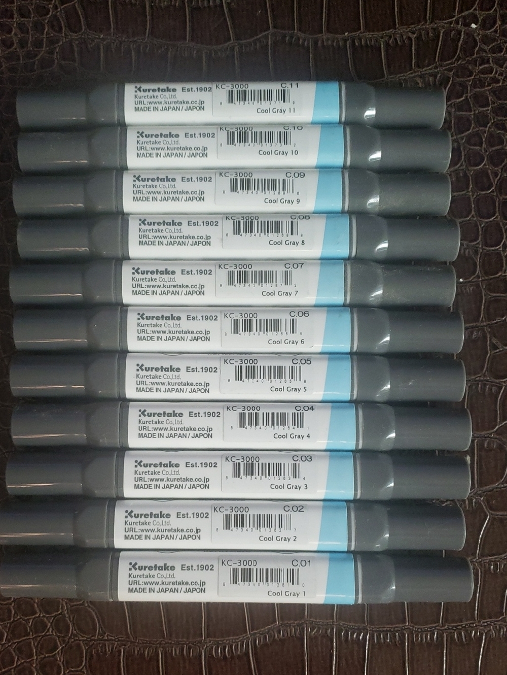 kurecolor coolgray set. 11 markers.brand new.never used